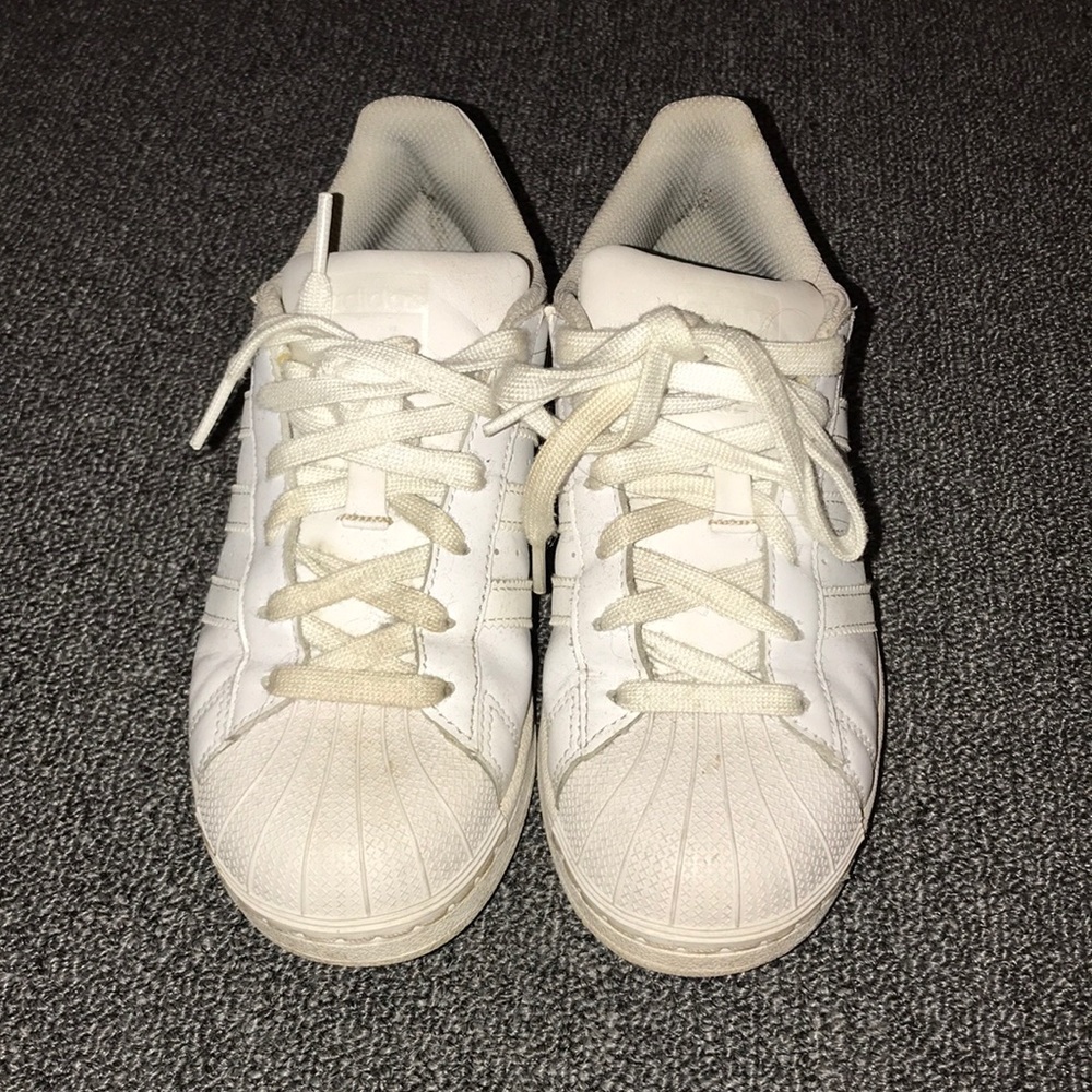 Adidas original kids sneaker